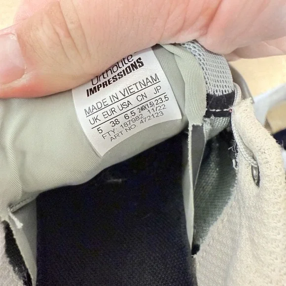 Salomon Women's Trail Running Shoes - Gray and Cream - Picture 5 of 6